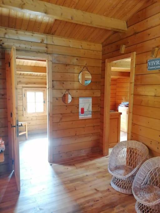 Chalet En Pleine Nature Au Bord D'Un Etang Lanvallay Экстерьер фото