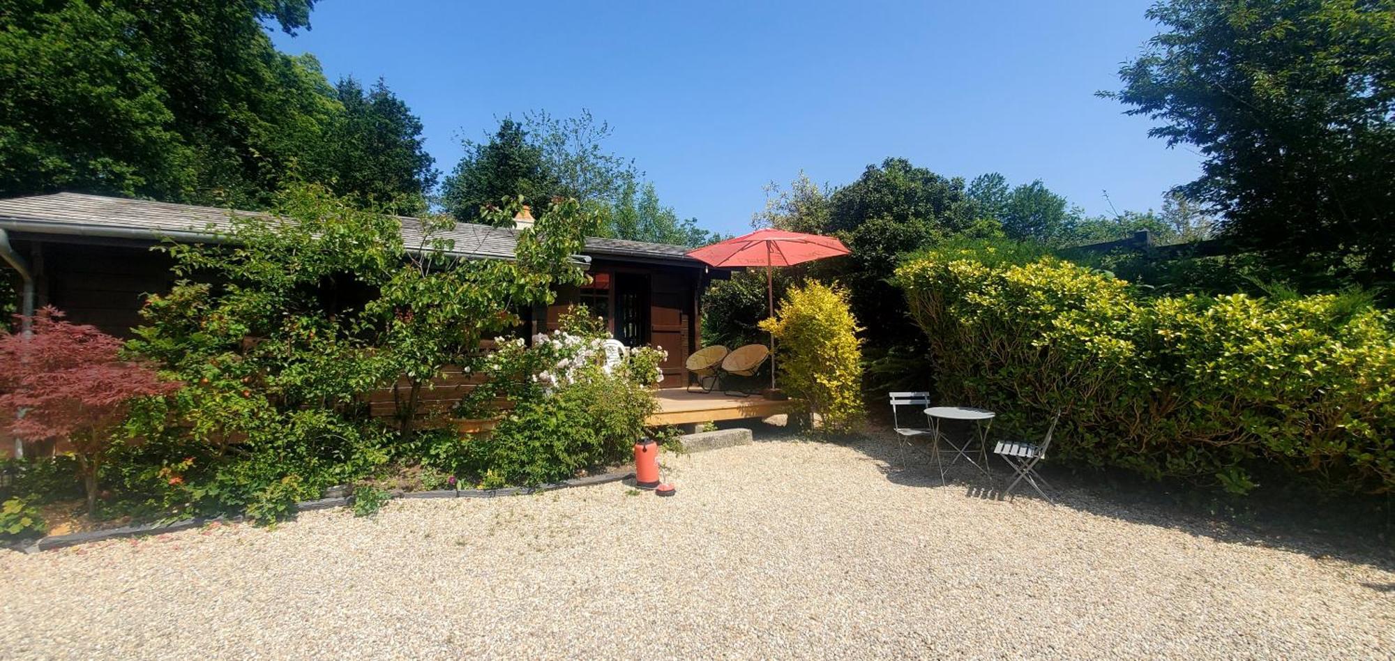 Chalet En Pleine Nature Au Bord D'Un Etang Lanvallay Экстерьер фото